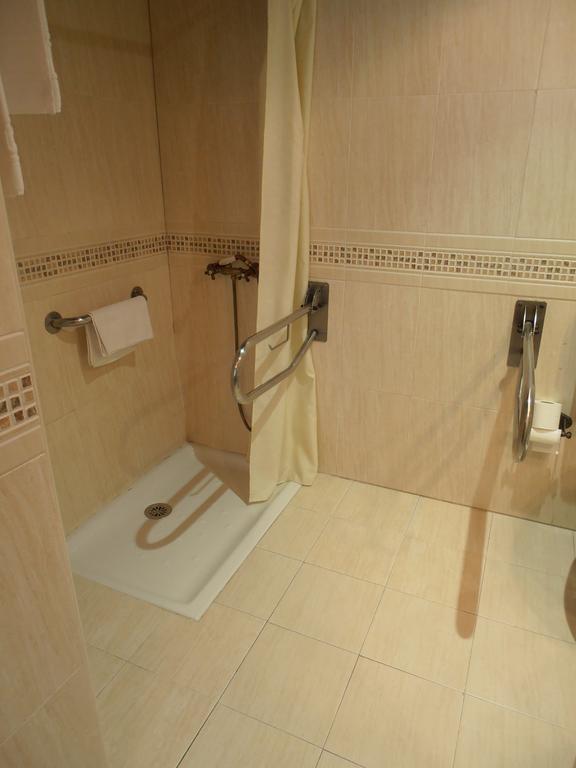 Hostal Virgen De La Encina Ponferrada Oda fotoğraf
